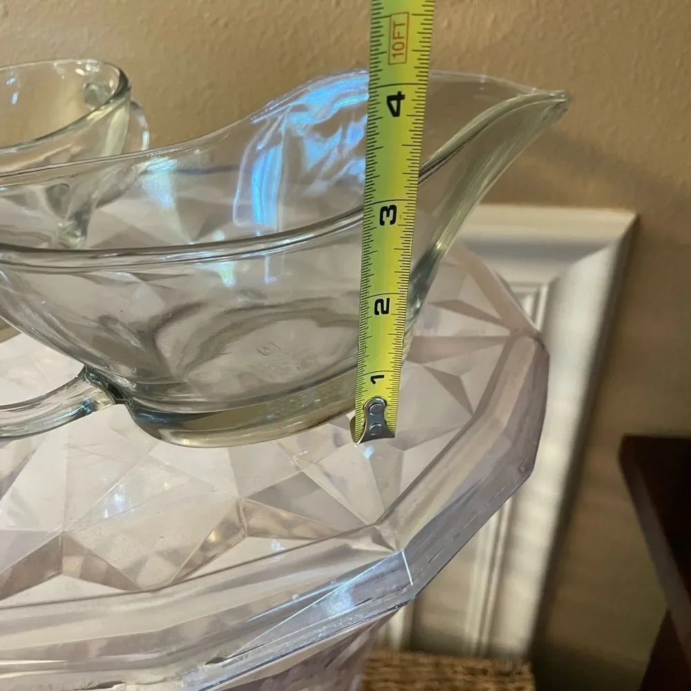 An oh Hocking Vintage Glass Gravy Boats x 2